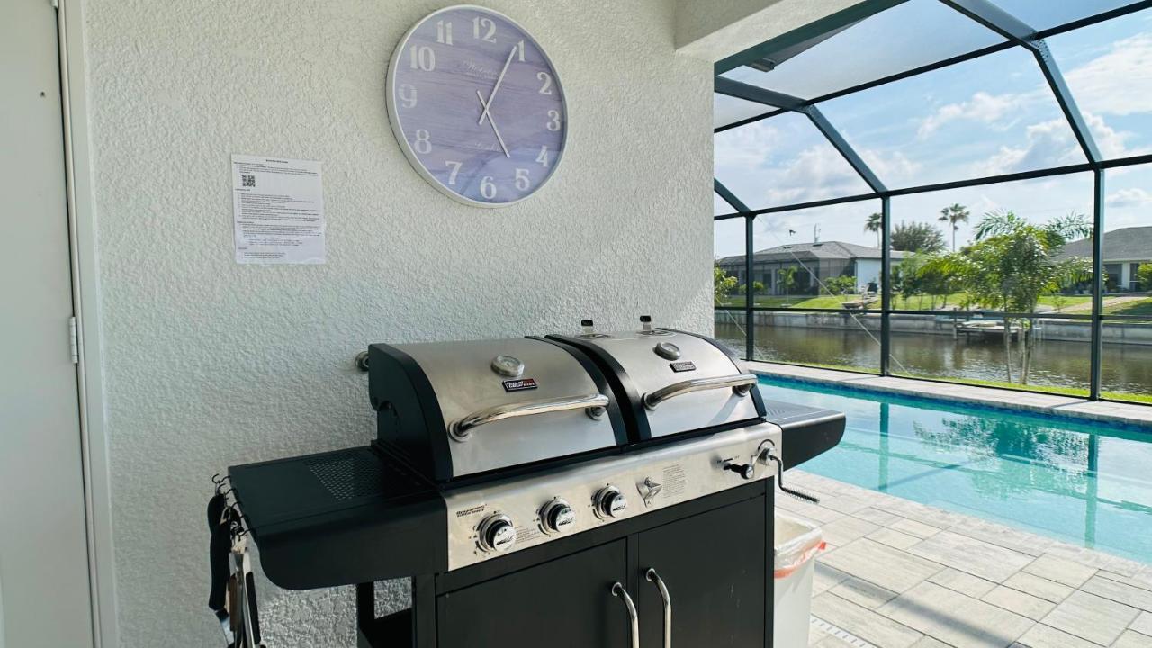 The Salt Life Get Away - Cape Coral, Florida Holiday home *