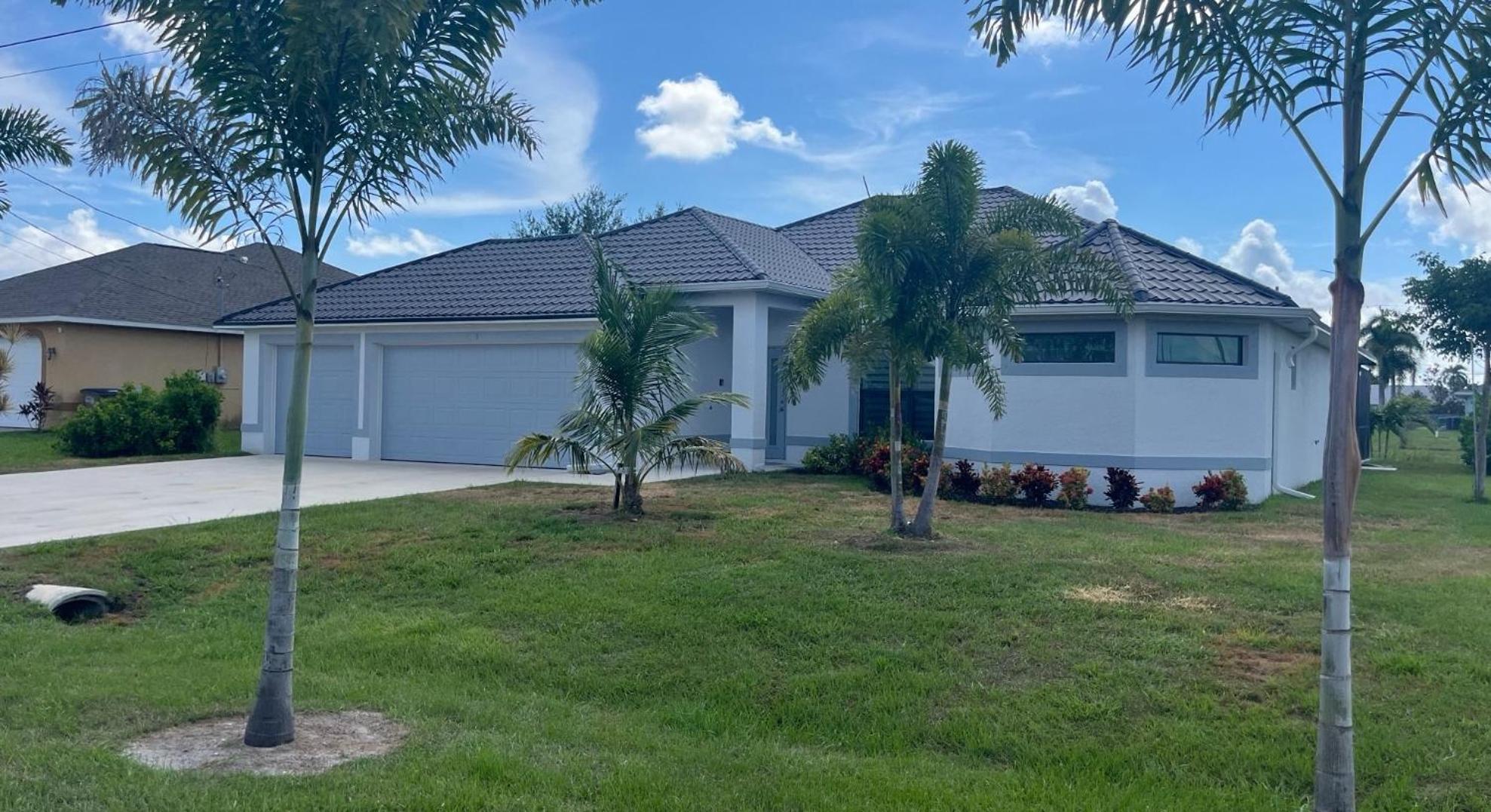 The Salt Life Get Away - Cape Coral, Florida Holiday home Cape Coral